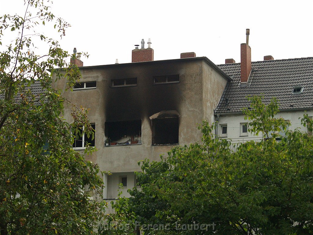 Wohnungsbrand 1 Brandtote Koeln Buchheim Dortmunderstr P89.JPG